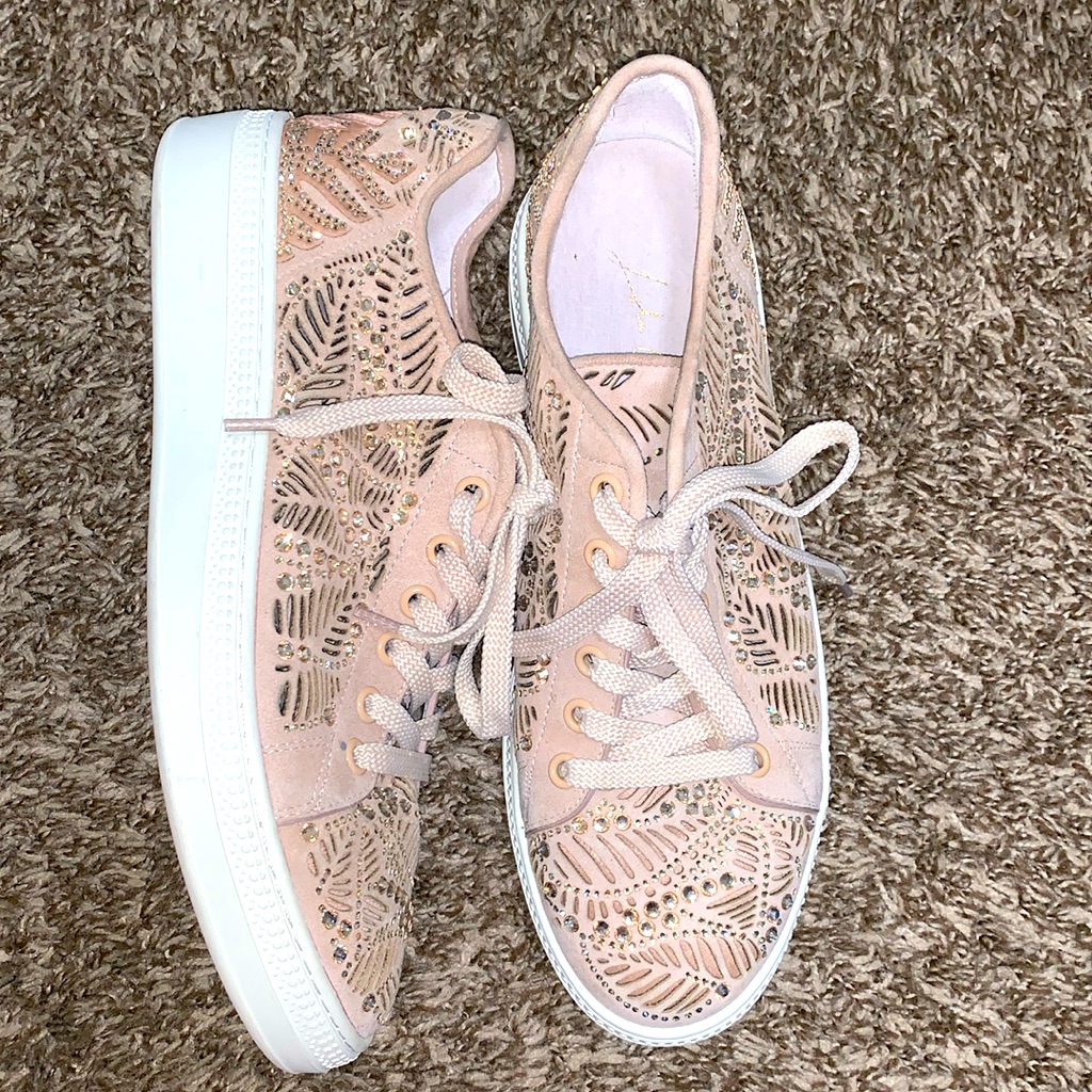 Lola Cruz Palm Frond Cut Out Sneakers With Gems For Sparkle Woman Size 39 Or 8.5
